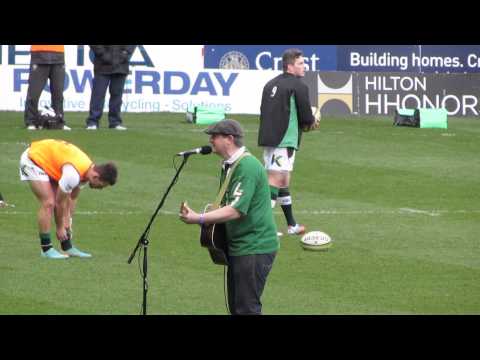 Ronan MacManus singing Fields of Athenry