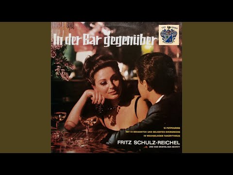 In der Strasse, mein Schatz, wo du lebst / Wàre det nocht wunderschoen / Ich hàtt' getanzt...