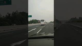 Download lagu bus damri bandara nih #bus #busdamri #bis #busantarkota #busmania #telolet #basuri #fyp #viralshort mp3