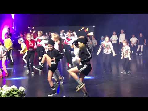 Carolina Tantsustuudio. Anni Leppmaa ja Grete Saska. Kuldne Karikas 2019 finaal