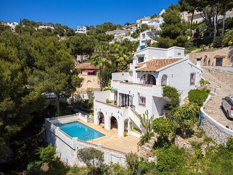 Lovely villa for sale in Paichi, Moraira