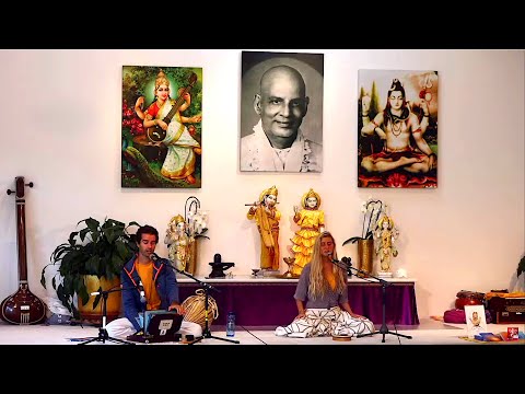 Mantrayogastunde mit Devadas 09:15 Uhr 24.07.2020