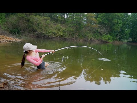 Best Fishing Video | Beautiful Girl Hunting Giant Carp