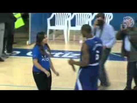 Propozimi për martesë i basketbollistit, "live" në TV