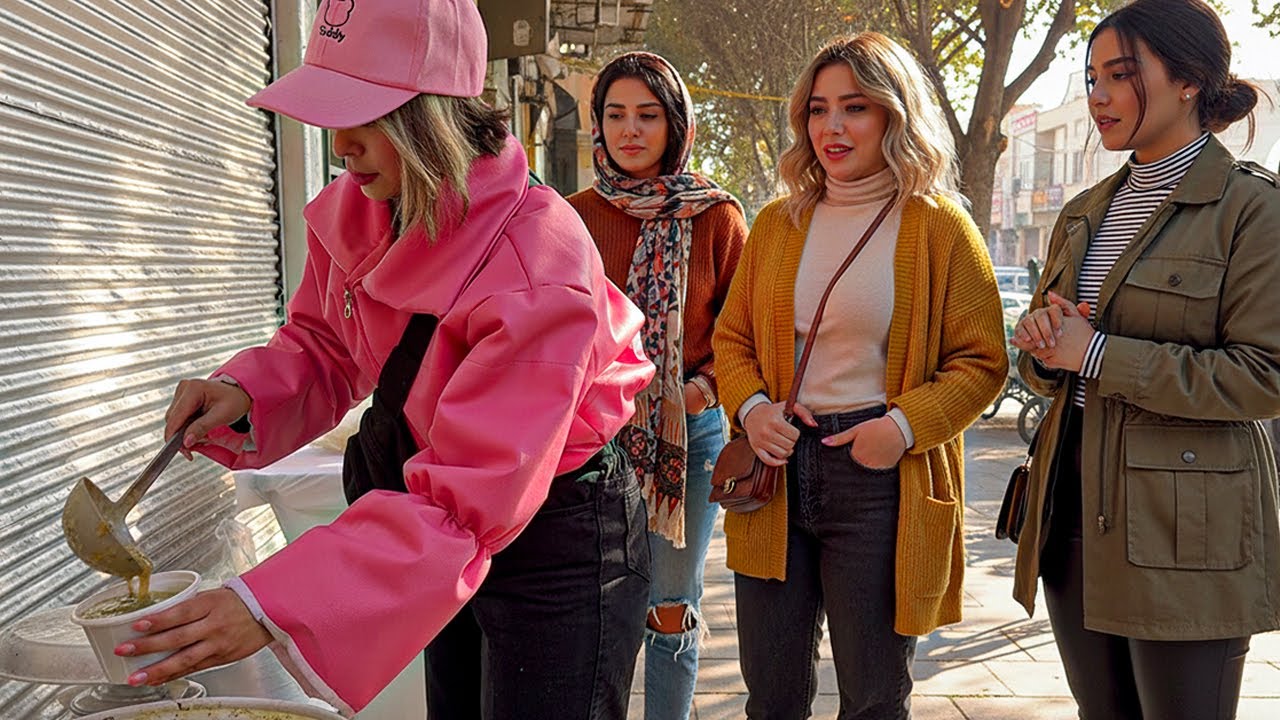 Dental Supervisor Quits Job to Sell Street Food! (SOLD OUT Every Day)