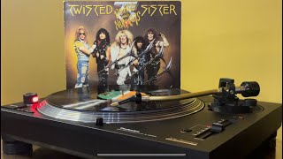 Twisted Sister - Let The Good Times Roll/Feel So Fine (Live Version)