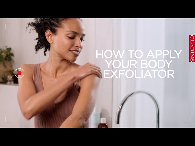 Vídeo relacionado con Clarins 200ml Exfoliating Body Scrub for Smooth Skin (with bamboo powders, softens, smoothes and firms)