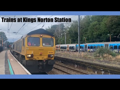 Trains at Kings Norton Station 05/10/2021