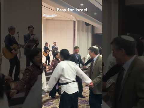 Dancing with the Israeli Ambassador to Korea이스라엘 대사님과 함께 #prayforisrael #하마스이스라엘 #israelbattleshamas