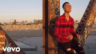 Cheyo Carrillo - Hoy Mírame (Lyric Video)