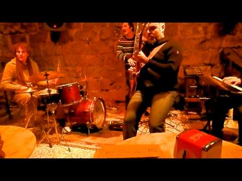 Lino Costa - Minor Blues Guitar Solo (jam)