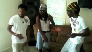 Oil Machine & Dips & Ras Powerful, Chilling (My Life Riddim)