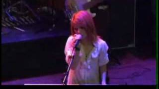 Paramore: Hello Hello [OFFICIAL VIDEO]