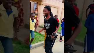 Download lagu Which kind of walk be this 😂😂😂 mp3