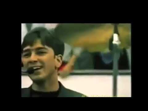 Altos Louvores Ao Vivo - Acreditar e Wandyck cantando na bateria