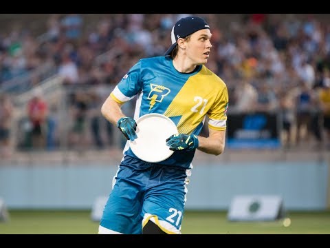 This Ultimate Frisbee Play Was Pretty Incredible