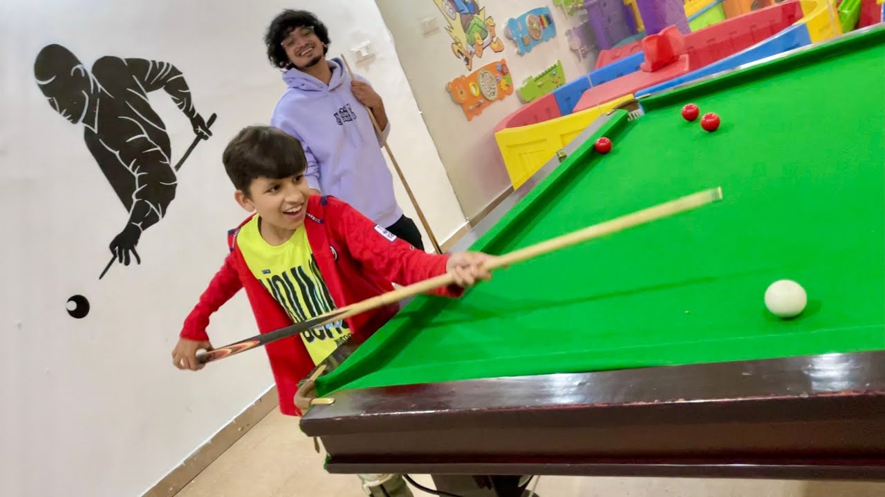Playing Pool 😅 Popat Hogya