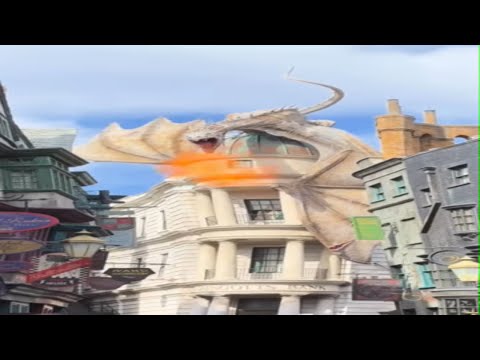 Dragons Take Flight in Diagon Alley: Fire Breathing Dragon Stuns Crowd at Universal #harrypotter