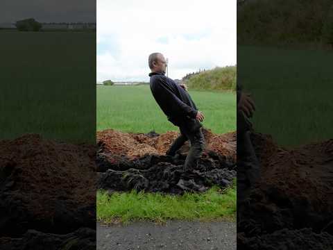 Christian beim Limbo auf der  #baustelle #spaß #lustig