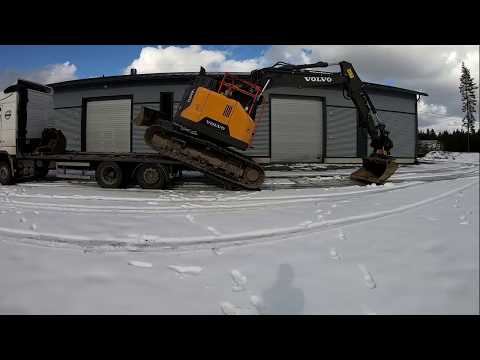 Unloading New volvo ECR 145 EL