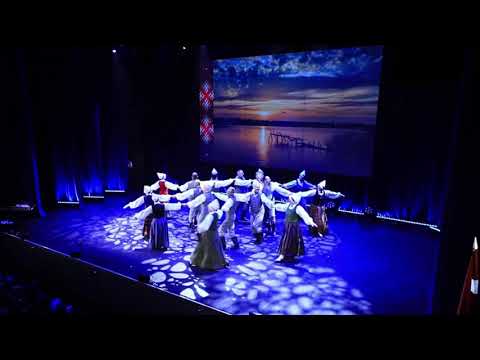 Riet saulīte rietēdama.