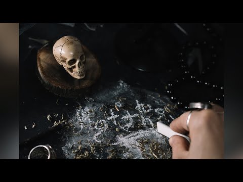 “Ka njerëz që të gjejnë të ardhmen”, Hoxha shkrihet me deklaratën e priftit - Shqipëria Live