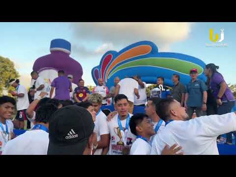 Alegría total para los apopenses. Vendaval se coronó campeón de la Tercera División.