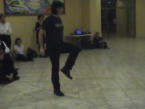 Macedonian Men's Dance - Staro Tikveshko Oro