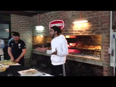 PABLO IMITACIONES en el complejo celeste. En vivo part 1