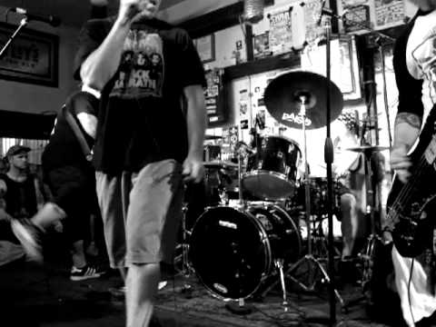 Mean Season - live at Churchills Miami (REEL AND RESTLESS FEST)(1/2)