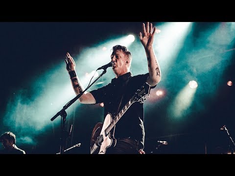 Queens of the Stone Age - Little Sister (live at Studio Brussel)