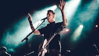 Queens of the Stone Age - Little Sister (live at Studio Brussel)