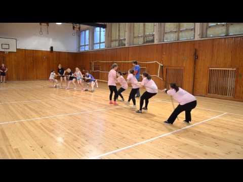 Vianočné dni športu 2013 - preťahovanie lanom