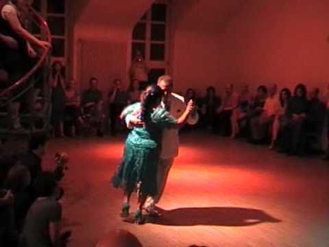  María del Carmen Romero  and  Jorge Dispari  are  dancing  to  the  milonga  or  tango  "  Sacachispas  "  or  "  Recuerdo Malevo  "