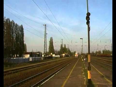 429 001 - 4 halad át gépmenetben Budaörs állomáson.