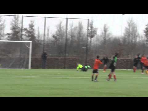 14 maart 2015 DESTO D1G - VV De Meern D3 com 4-3 Doelpunt Angelo (1-1)