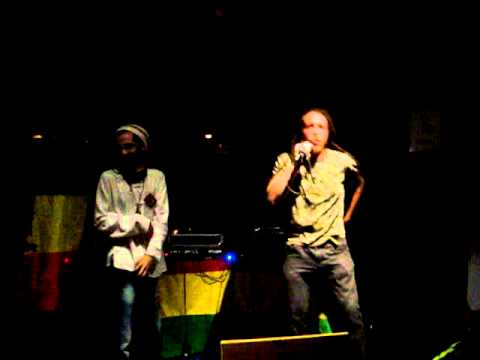 Ras Jahloy & Lujah con The Real Indica Sond)) - Mis letras