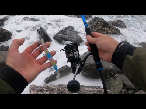 An easy way to add extra weight to your fishing lures. Savage Gear clip on weights.