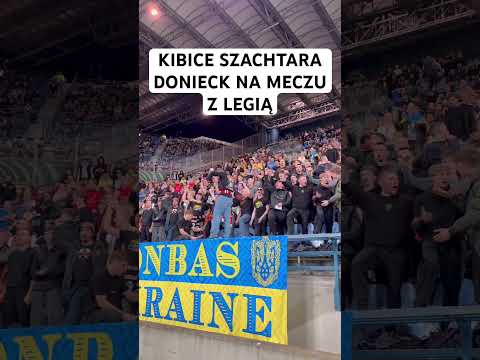 KIBICE SZACHTARA „POZDRAWIAJĄ” #legiawarszawa #szachtardonieck #shorts #kibice #ultras #piłkanożna
