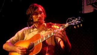 Matt Costa - Behind the Moon LIVE (Great Quality)