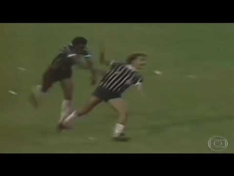Biro Biro Antônio (Corinthians) - 12/12/1982 - Corinthians 3x1 São Paulo - 2 gols