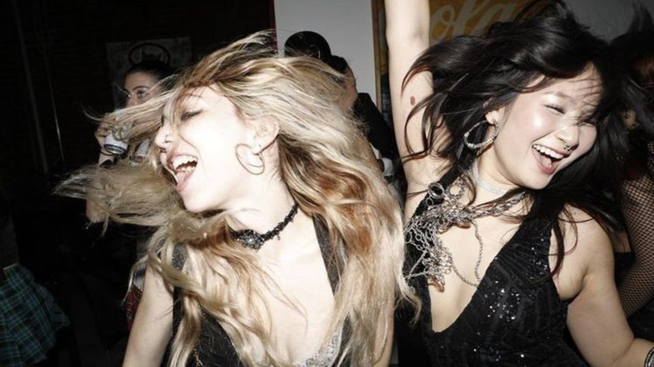 i think, therefore i mog you @thelovewitch333