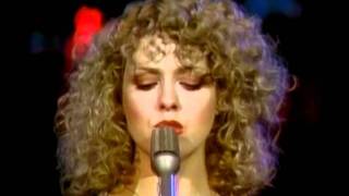 Bernadette Peters Pearl's A Singer