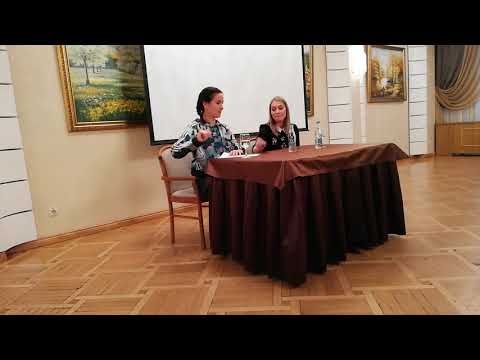 Natalia Oreiro con fans en Moldavia