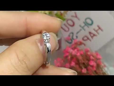 Luxury Female Small Round Stone Ring