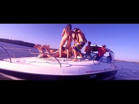 Não é Capa de Revista - Bond Damasceno Part Mc Jair da Rocha - Vídeo Clipe