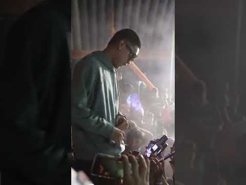 KG - Nik Makino (Live Concert)