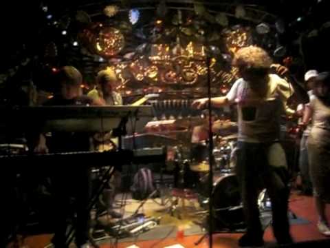 U-CEE & Riddimshot - In Danger (Live in Prague)