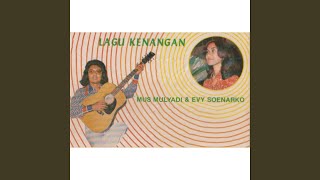 Download lagu Senyumlah mp3