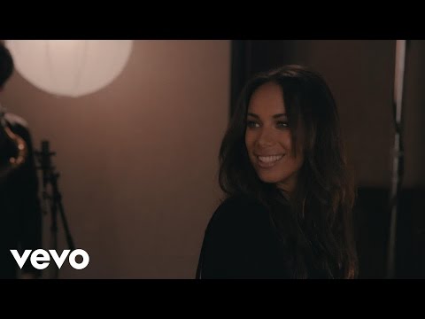 Leona Lewis - Fire Under My Feet (United Studios Session)